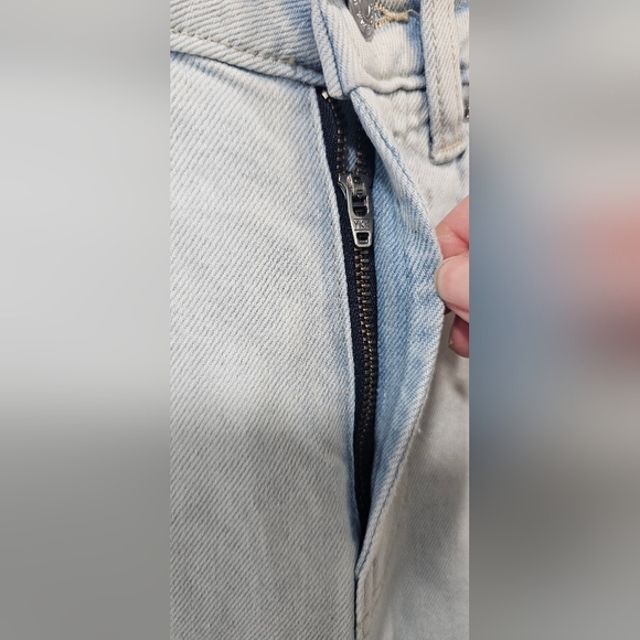 Wild Fable Womens Super High Rise Tapered Jeans Light Wash Size 2/27" Inseam NWT - Picture 4 of 11